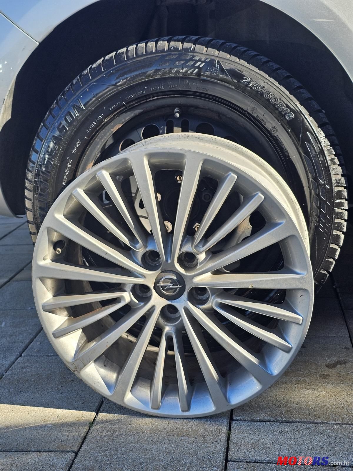 2015' Opel Astra Karavan photo #6