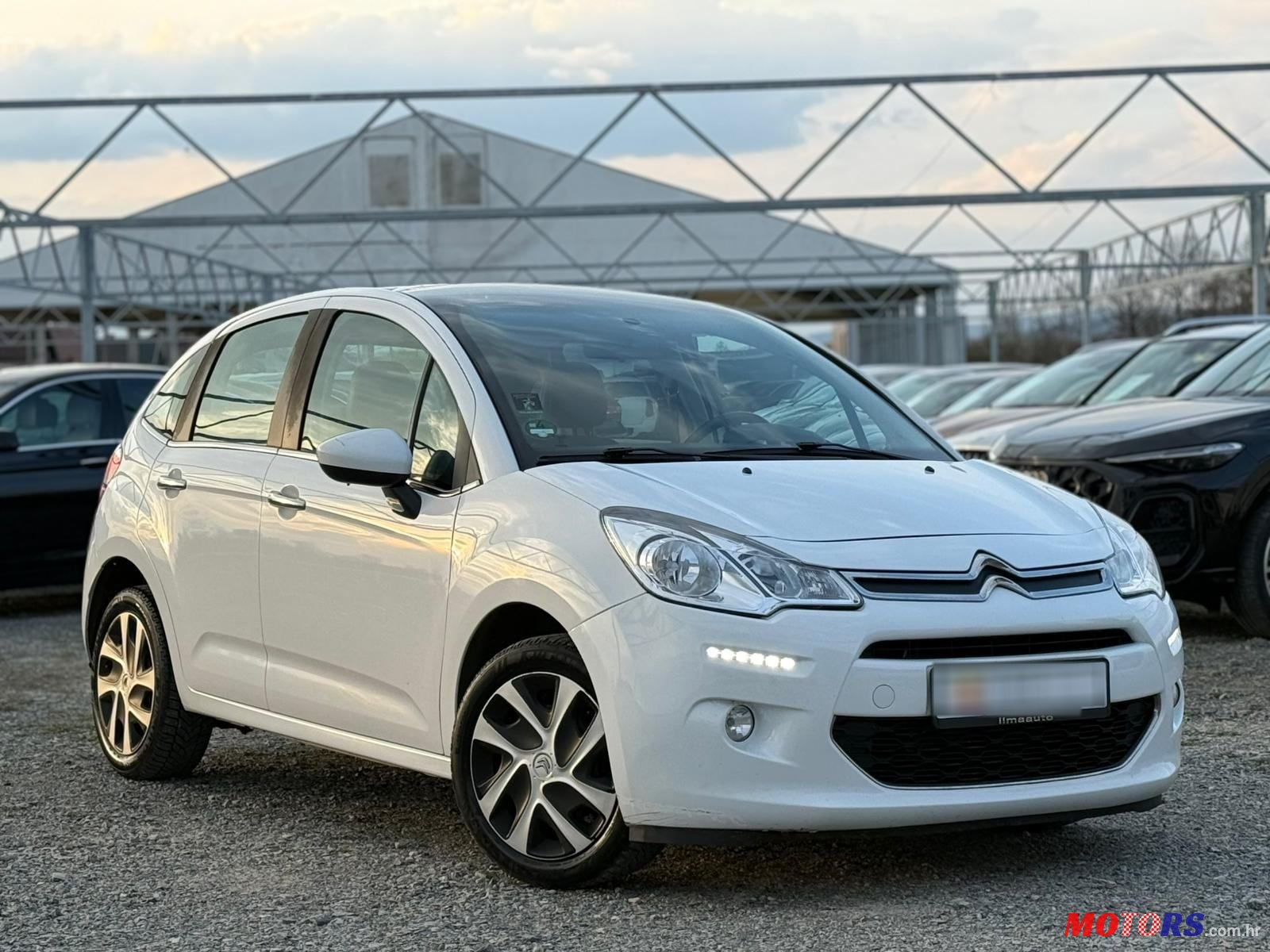 2016' Citroen C3 C3 1.2 Vti photo #1