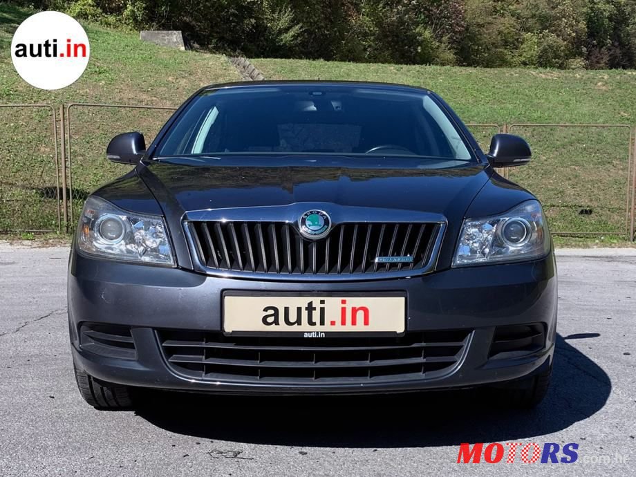 2011' Skoda Octavia photo #2