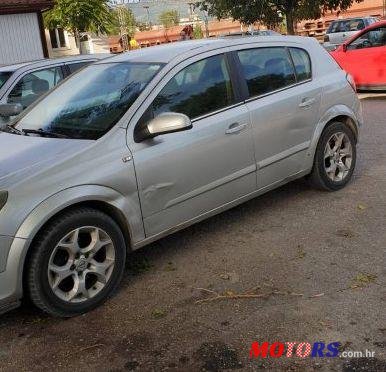2005' Opel Astra photo #3