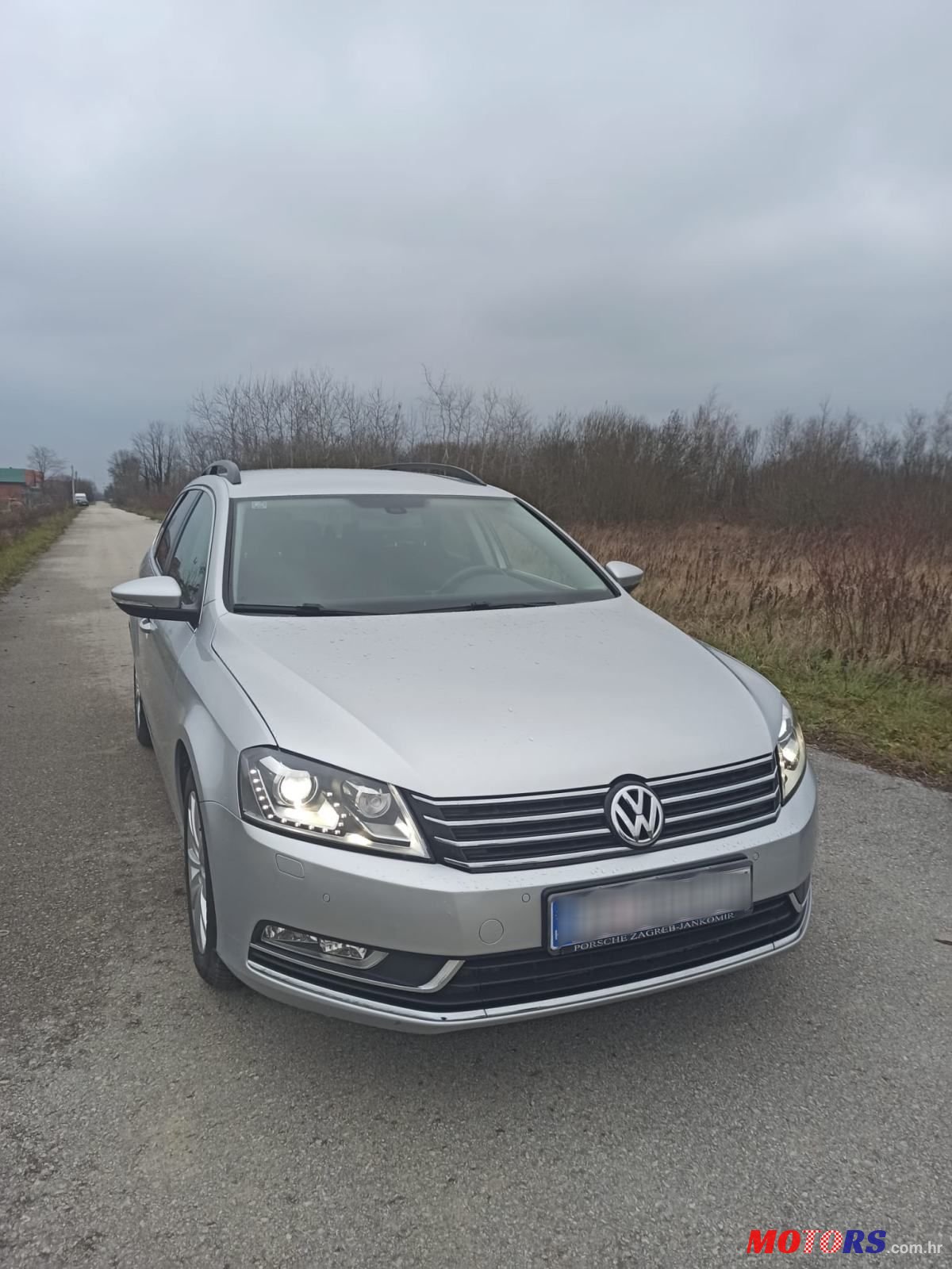 2013' Volkswagen Passat Variant photo #2