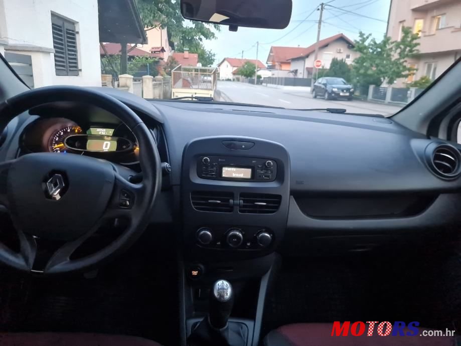 2015' Renault Clio photo #5