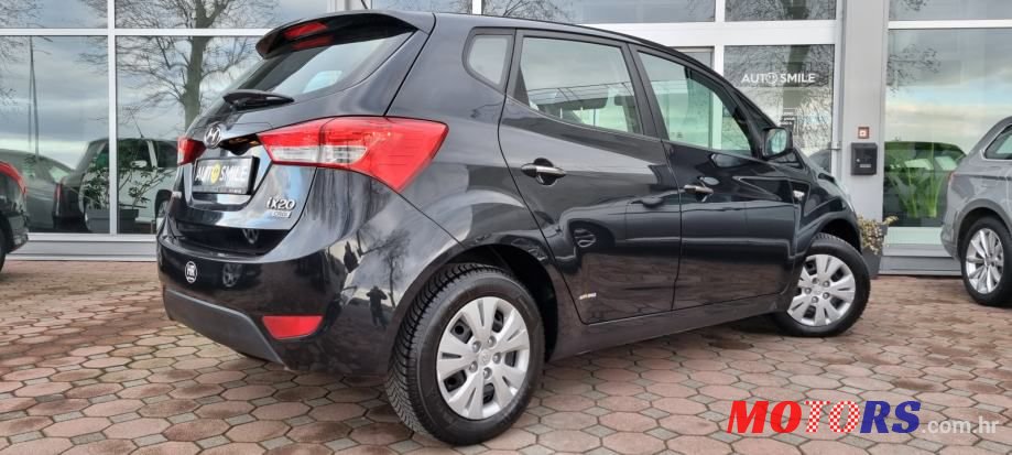 2011' Hyundai Ix20 1,4 Crdi Hp photo #2