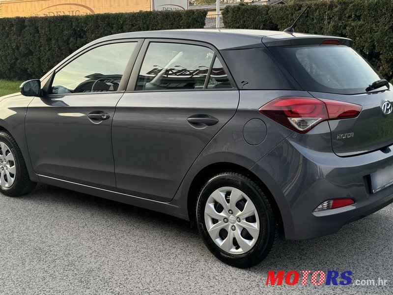 2016' Hyundai i20 1,25 photo #6