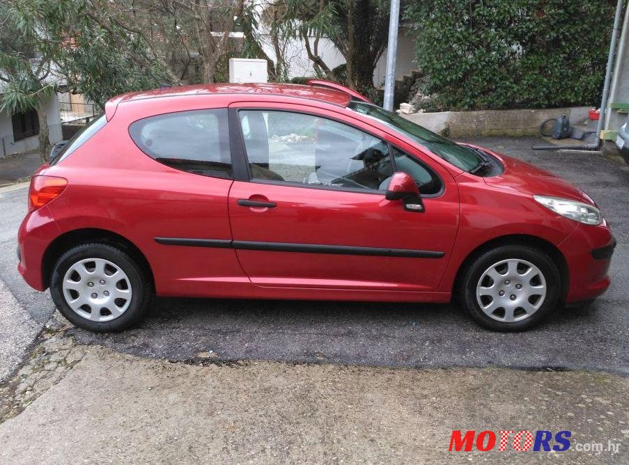 2008' Peugeot 207 1,4 photo #1