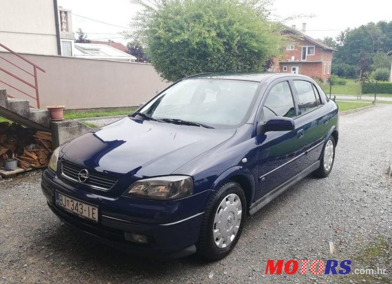 2003' Opel Astra 1,7 Dt photo #1