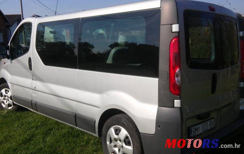 2012' Opel Vivaro 2,0 2,9 T photo #1