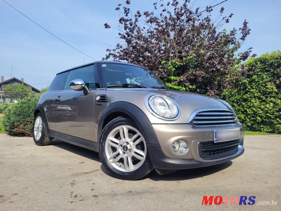 2013' MINI Cooper Cooper photo #4