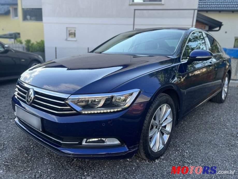 2015' Volkswagen Passat photo #3