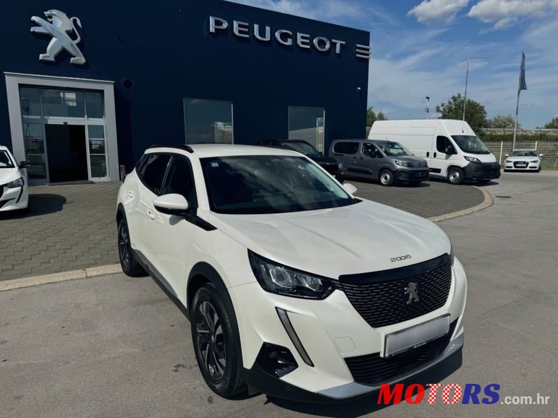 2020' Peugeot 2008 1,2 Puretech photo #1