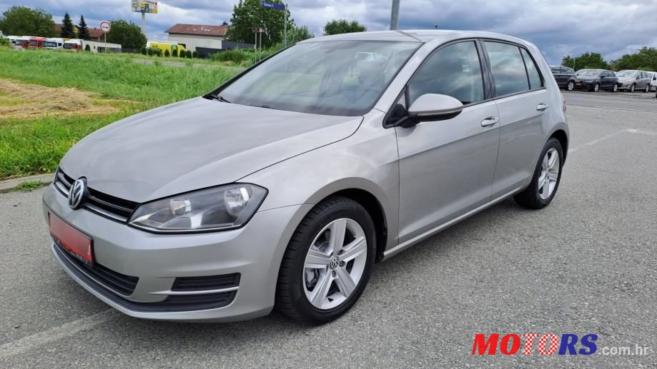 2013' Volkswagen Golf VII photo #1