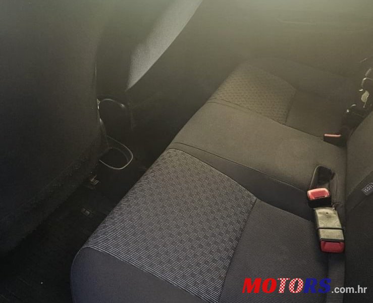2015' Toyota Yaris 1,3 3 Vvt-I Sol photo #5