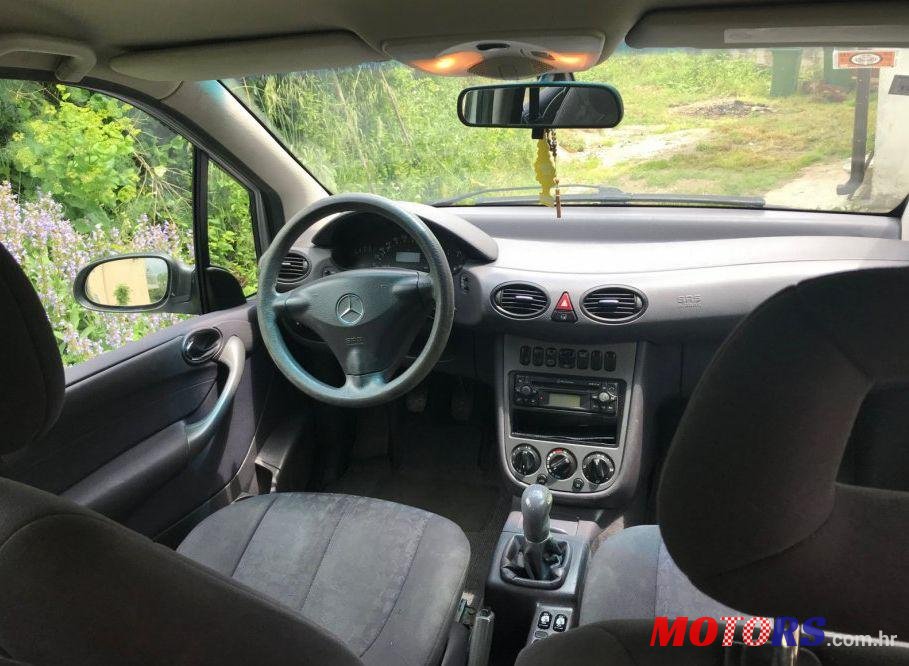 2001' Mercedes-Benz A-Klasa photo #2
