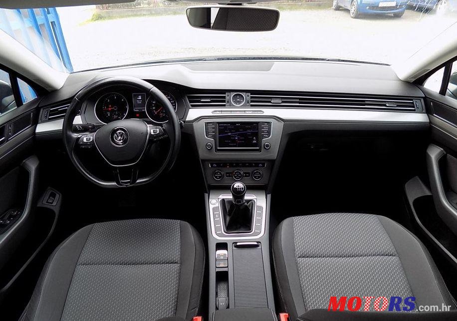 2014' Volkswagen Passat Variant photo #1