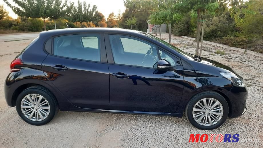 2017' Peugeot 208 photo #2