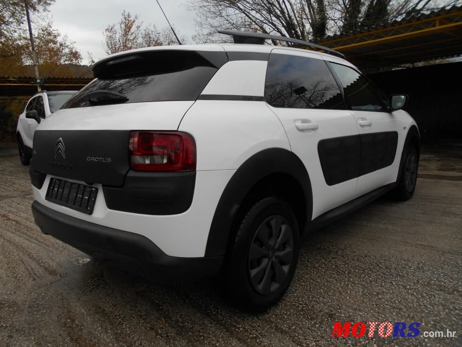 2016' Citroen C4 Cactus photo #5