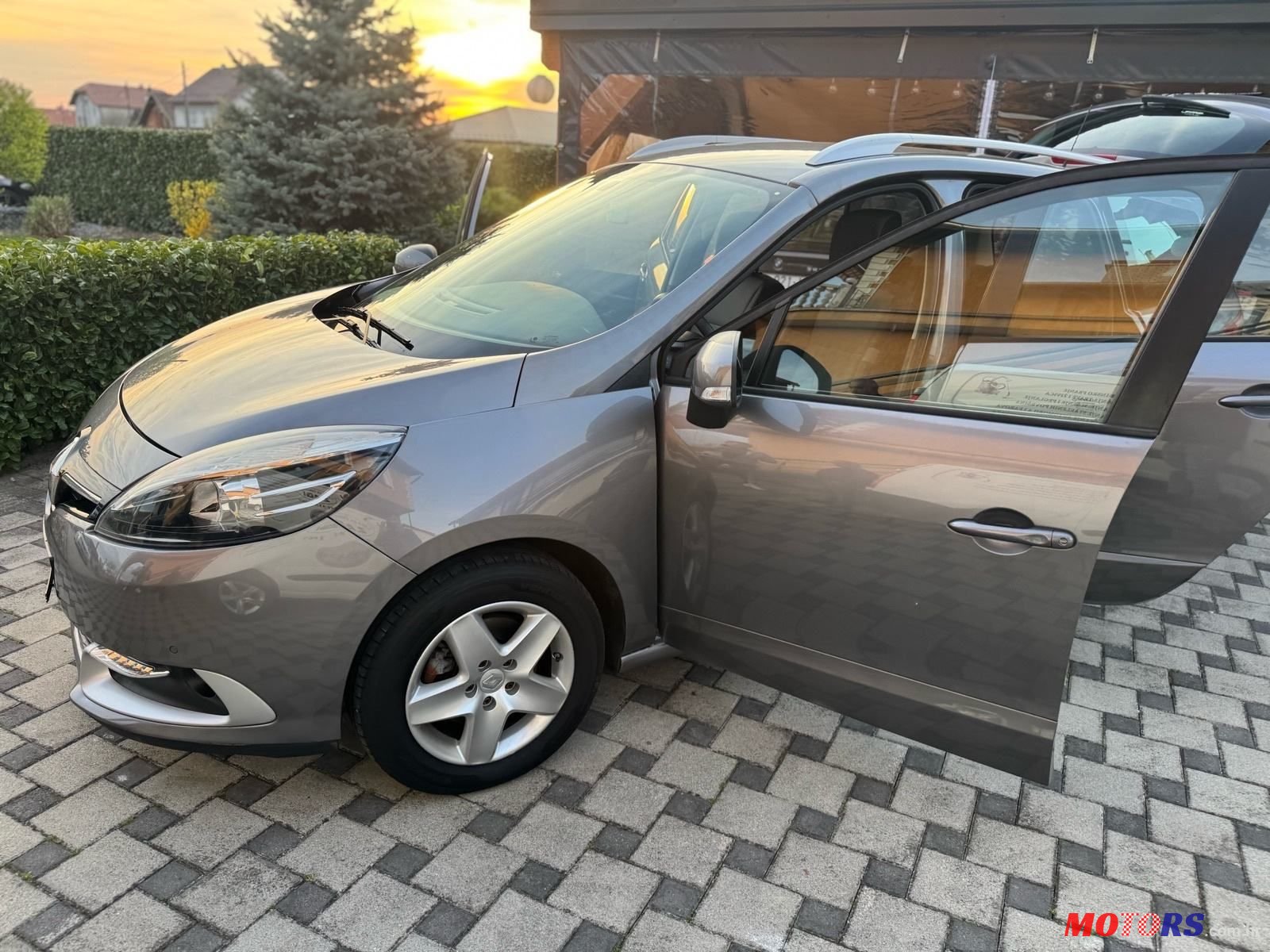 2017' Renault Grand Scenic 1.2 Tce photo #2