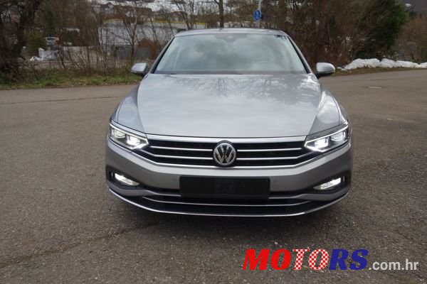 2017' Volkswagen Passat photo #3