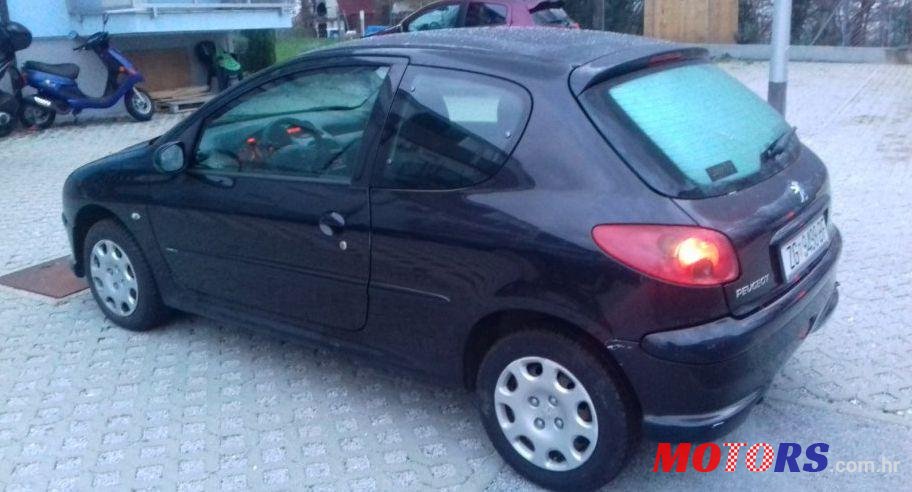 2005' Peugeot 206 206 1,1 photo #1