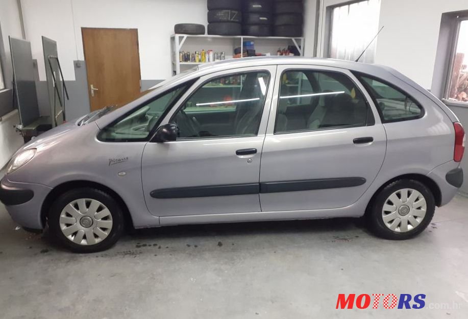 2002' Citroen C4 Picasso 2,0 Hdi photo #1