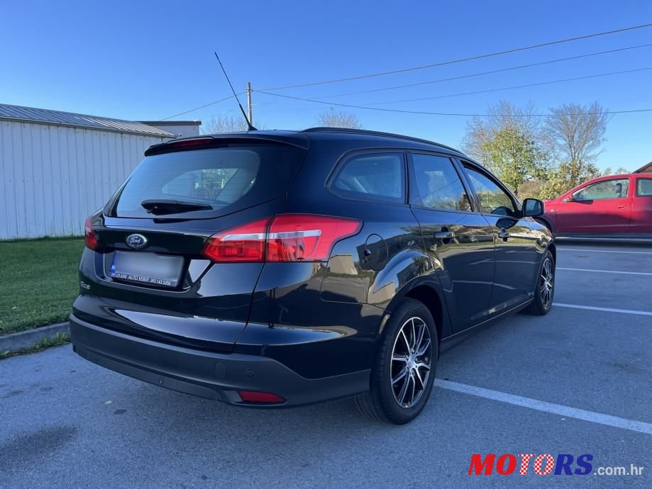 2015' Ford Focus Karavan photo #3