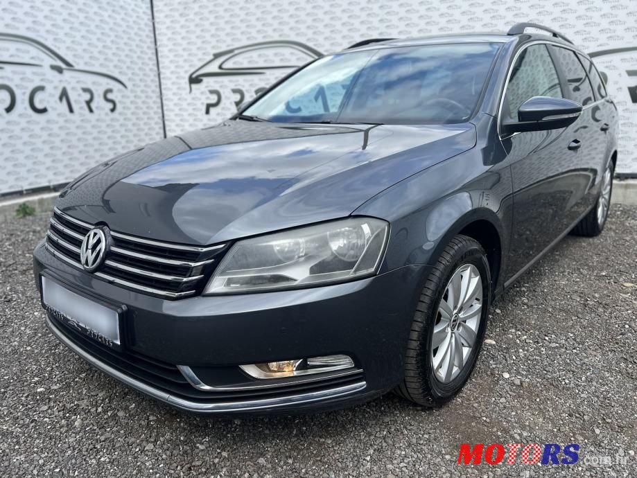 2012' Volkswagen Passat Variant photo #4