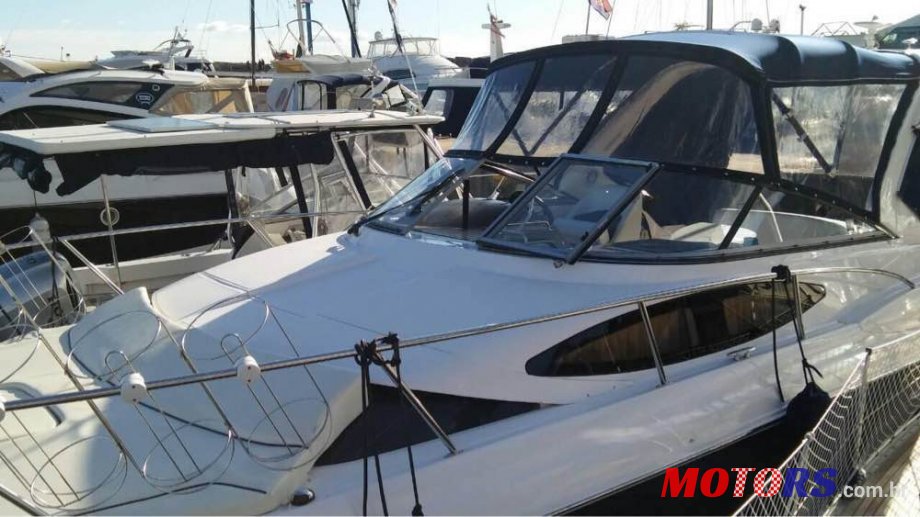 2009' Regal 3060 photo #1