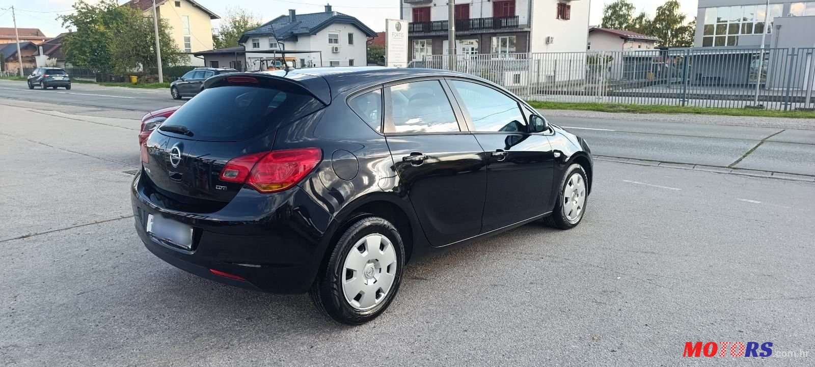 2011' Opel Astra 1,7 Cdti photo #4