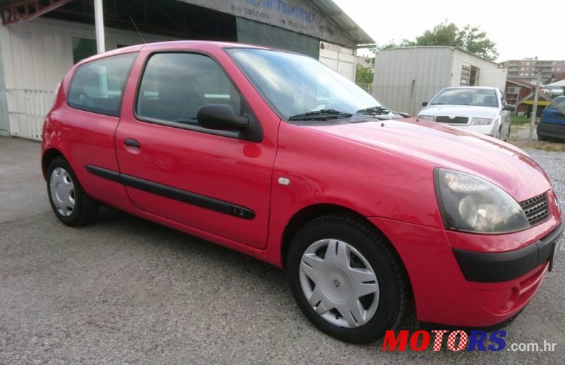 2003' Renault Clio photo #1