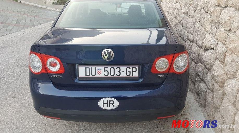 2010' Volkswagen Jetta 1,6 Tdi photo #2