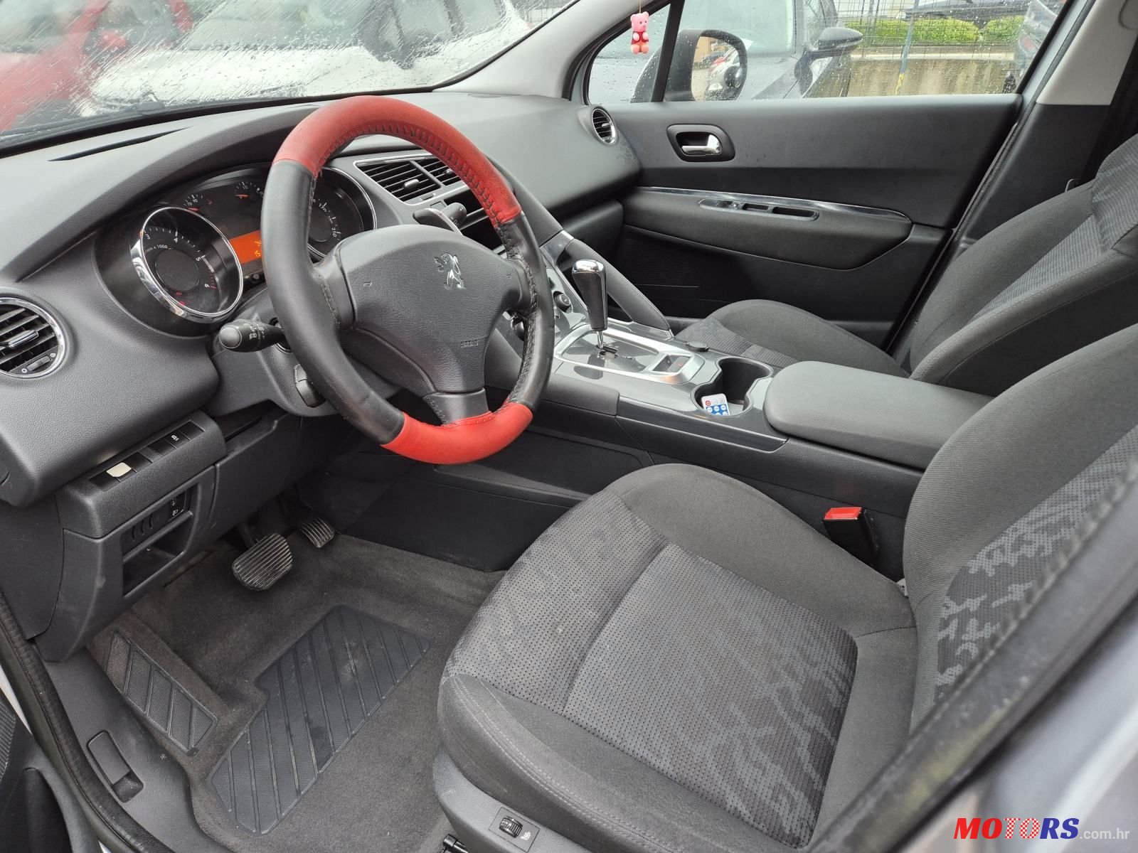 2013' Peugeot 3008 1,6 Hdi photo #3