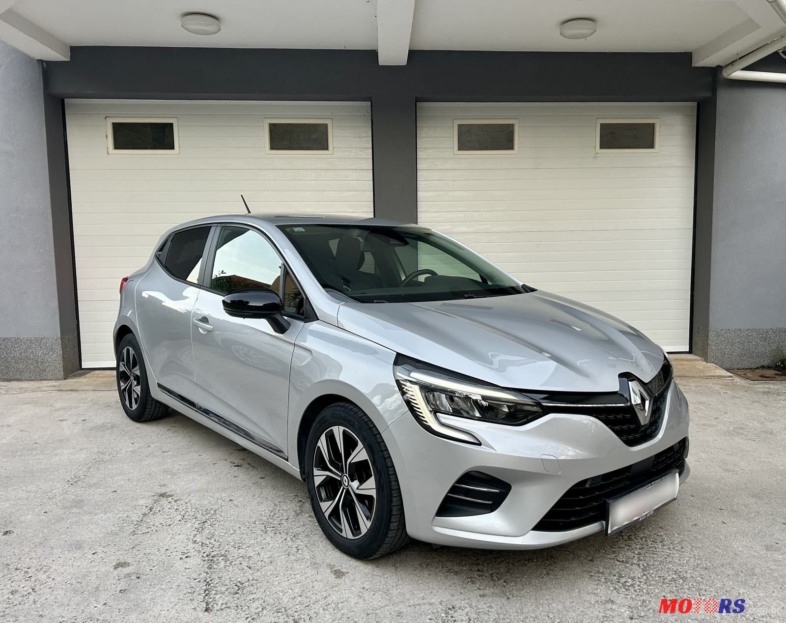 2023' Renault Clio Tce photo #1