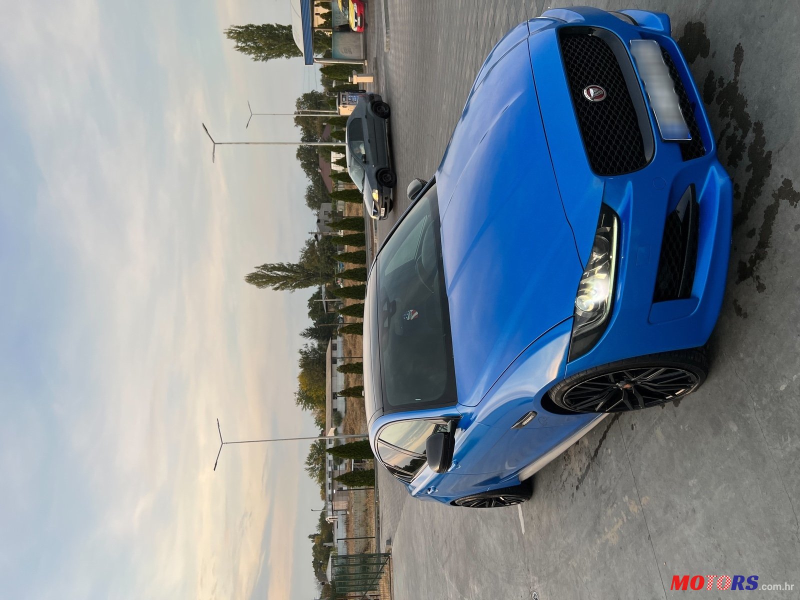 2017' Jaguar XE photo #1