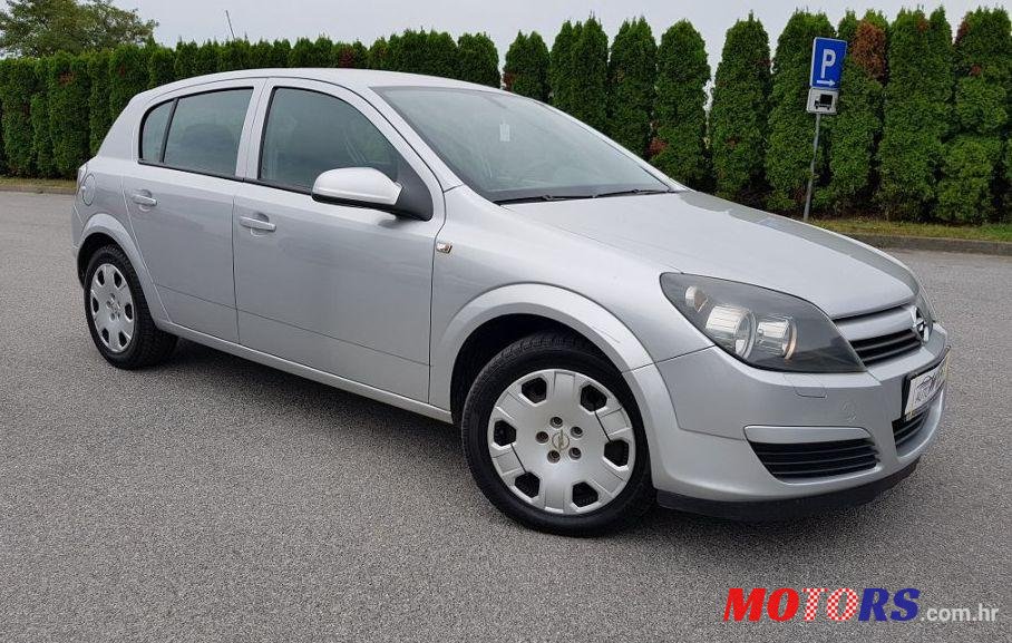 2005' Opel Astra 1,7 Cdti photo #1