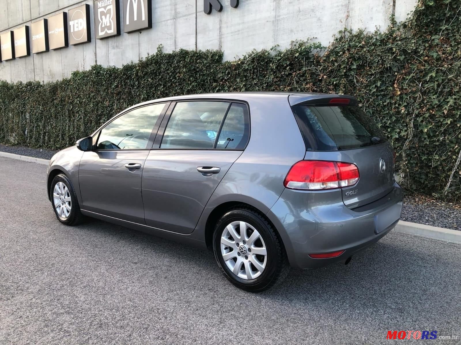 2011' Volkswagen Golf VI 1,6 Tdi photo #6