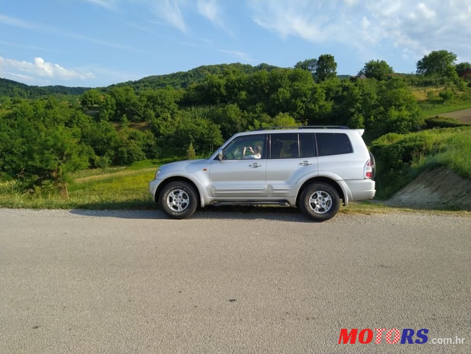 2000' Mitsubishi Pajero 3,2 Did Gls photo #1