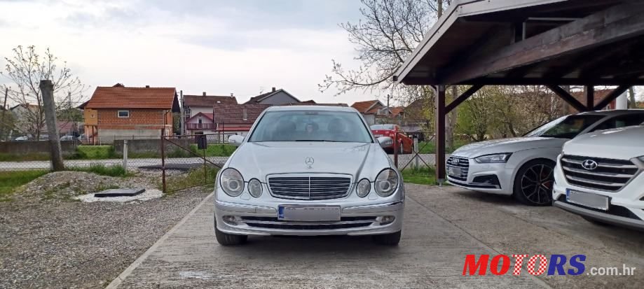 2005' Mercedes-Benz E-Klasa 200 Cdi photo #2