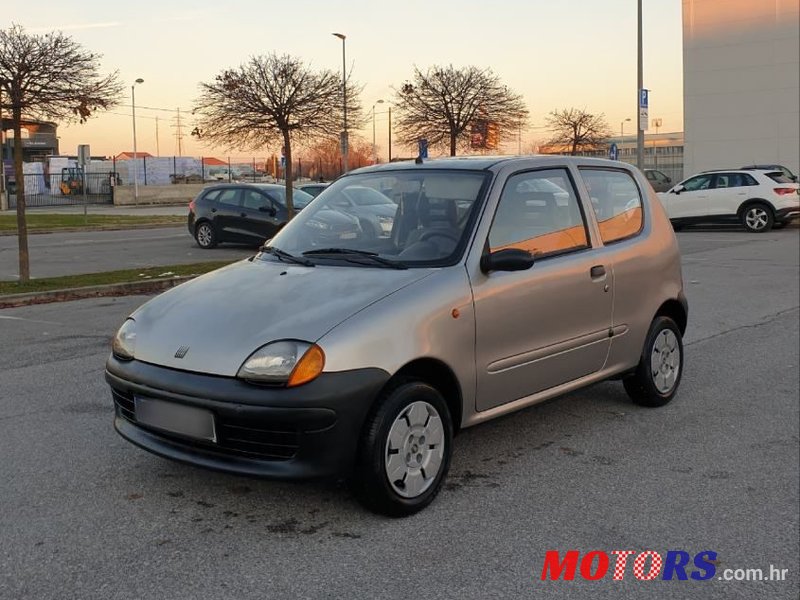 2000' Fiat Seicento Young 900 photo #5