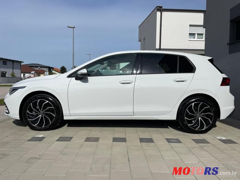 2021' Volkswagen Golf 8 2,0 Tdi photo #3