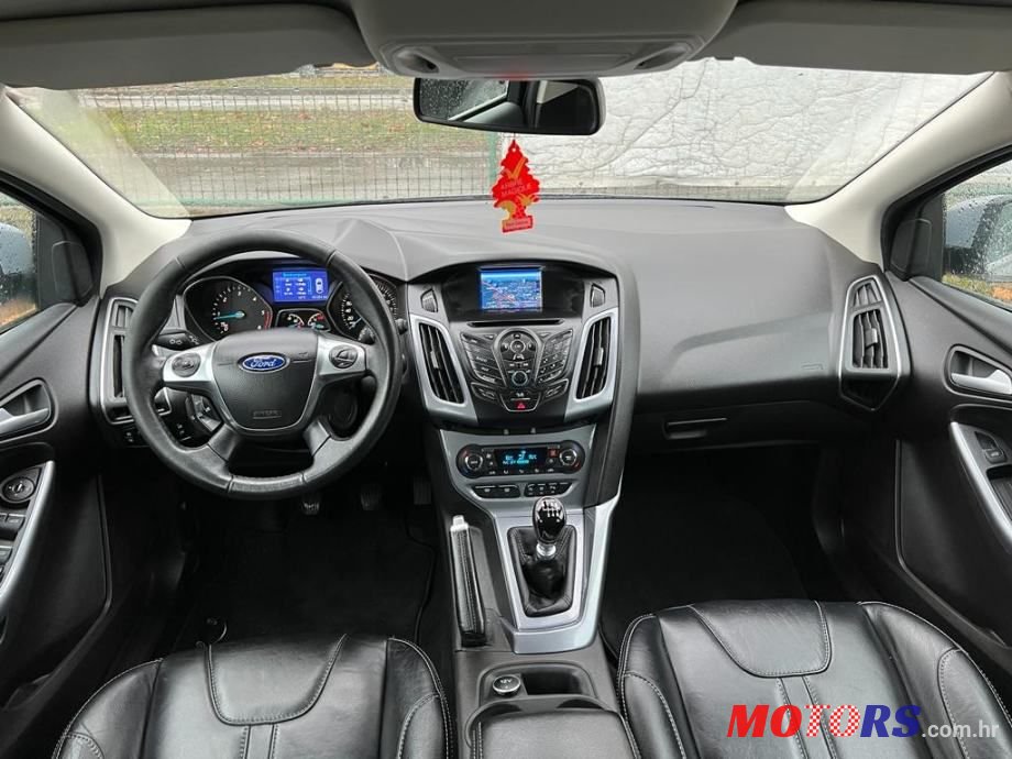 2013' Ford Focus Karavan photo #1