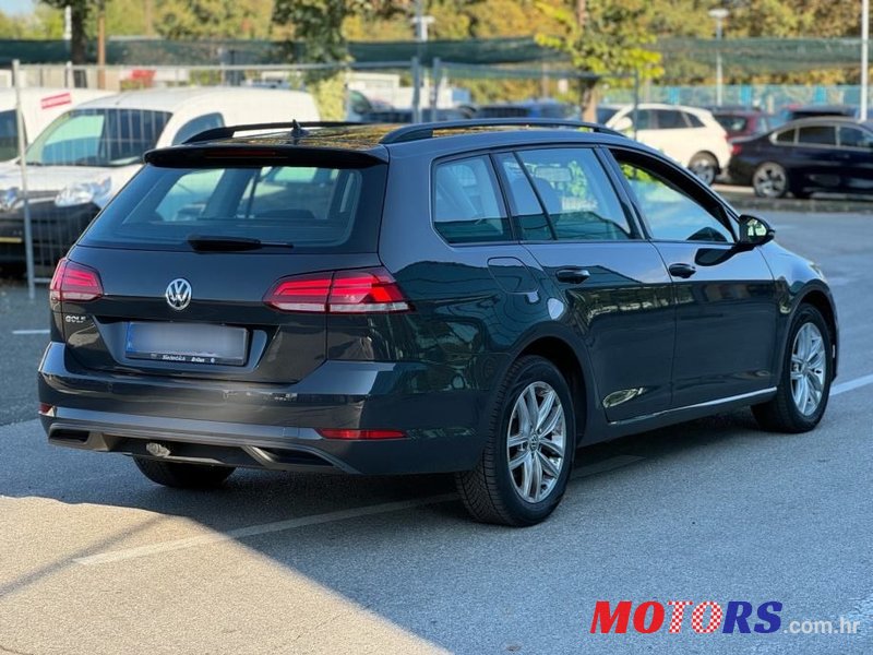 2018' Volkswagen Golf VII Variant photo #3