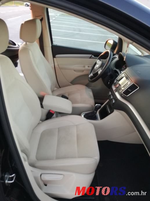 2015' Volkswagen Sharan photo #4