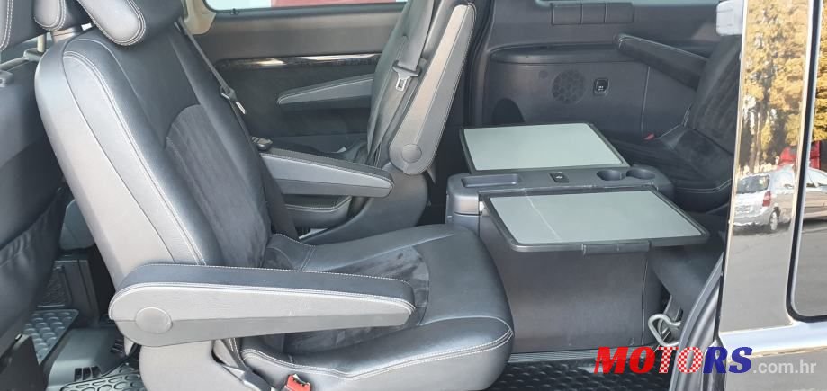 2008' Mercedes-Benz Viano 3,0 Cdi photo #6