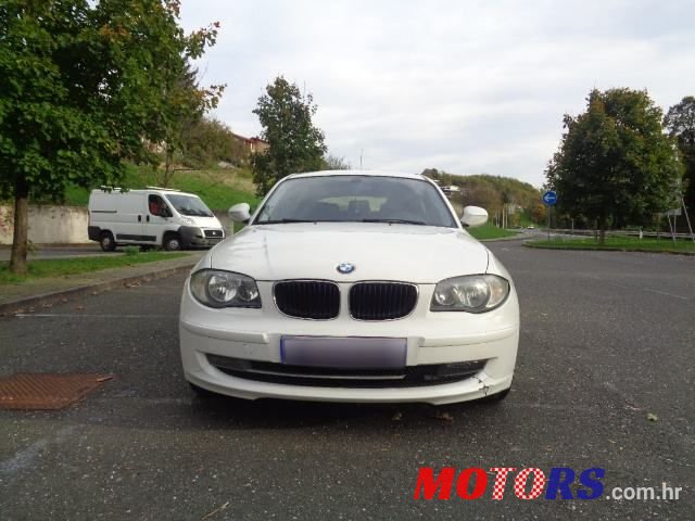 2010' BMW Serija 1 116D photo #2
