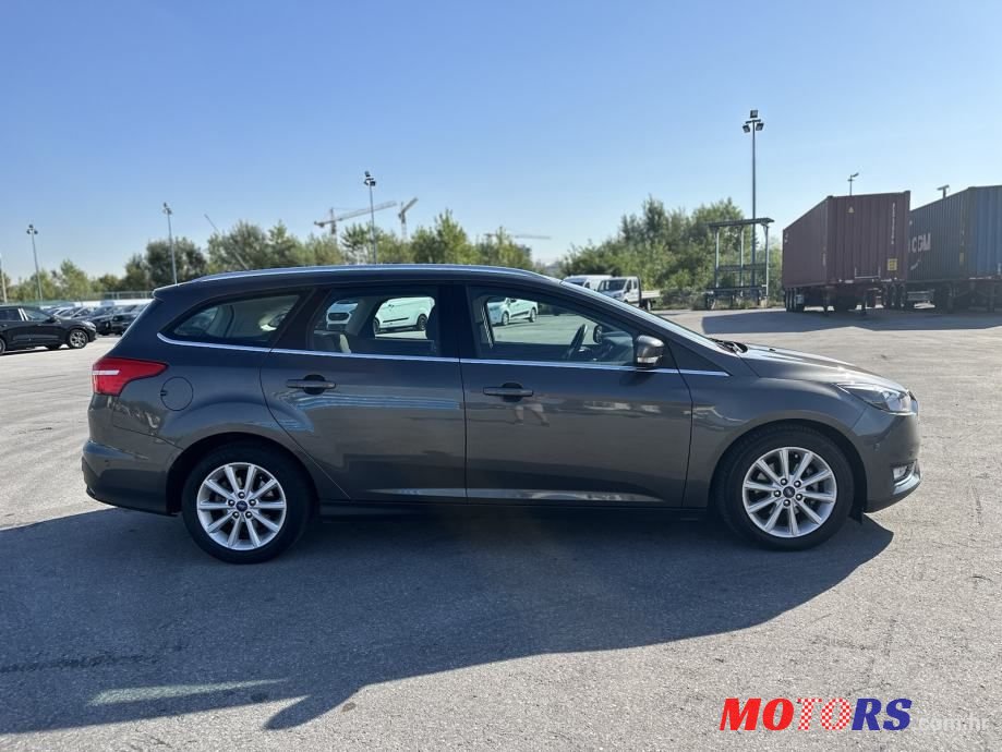 2015' Ford Focus Karavan photo #4