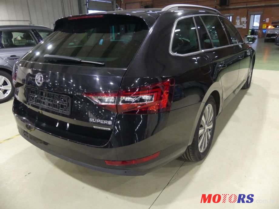 2018' Skoda Superb Combi photo #2