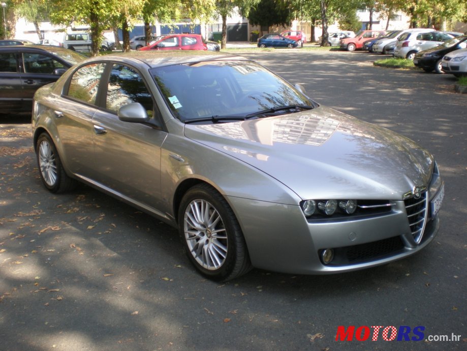 2009' Alfa Romeo 159 photo #1