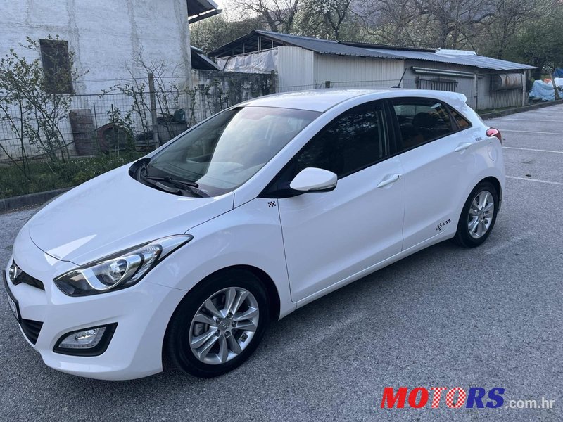 2014' Hyundai i30 1,6 Crdi photo #2