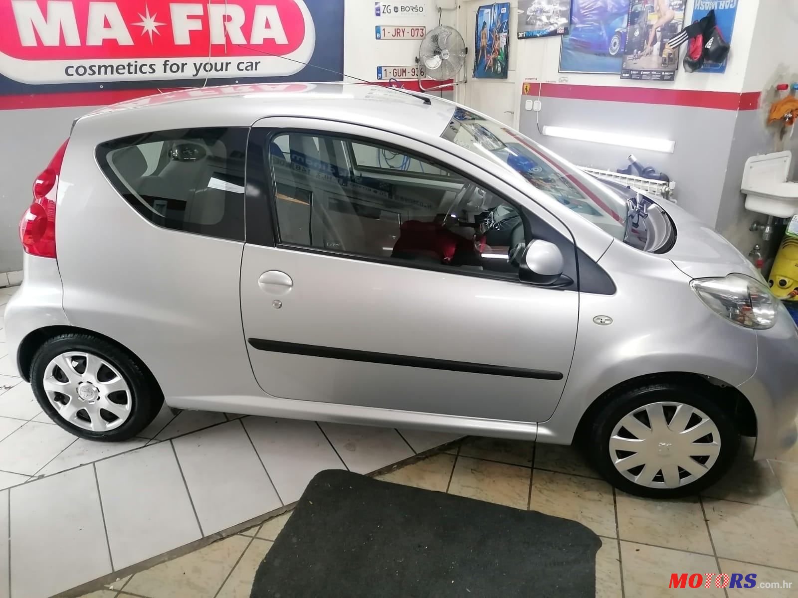 2007' Peugeot 107 1,0 photo #2