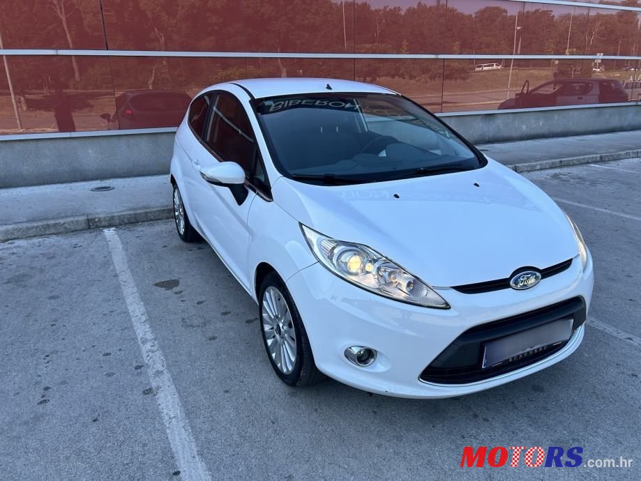 2009' Ford Fiesta photo #2